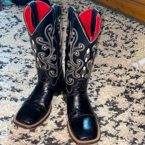 Ferrini Women’s Alligator Skin Cowboy Boots